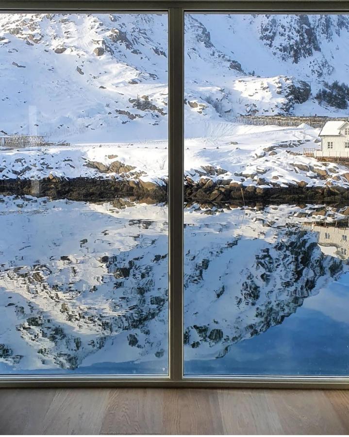 Lofoten Seaside Apartment Ballstad